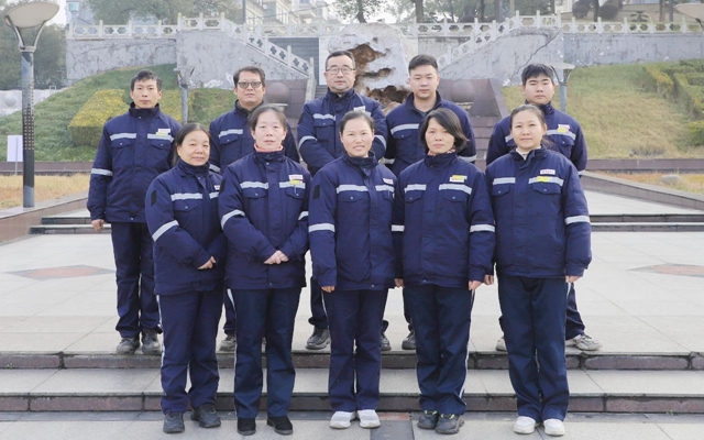 喜報(bào)！全國(guó)表彰，股份公司猇亭片區(qū)電解四班榜上有名！