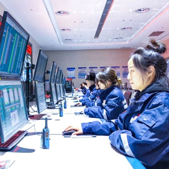 新疆宜化電石車間二一班：強(qiáng)化班組建設(shè)，筑牢基層基石